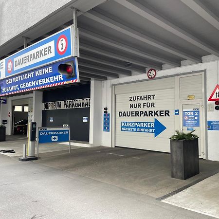 Apstay City Center Deluxe ǀ Free Parking ǀ Self Check-In Graz Bagian luar foto