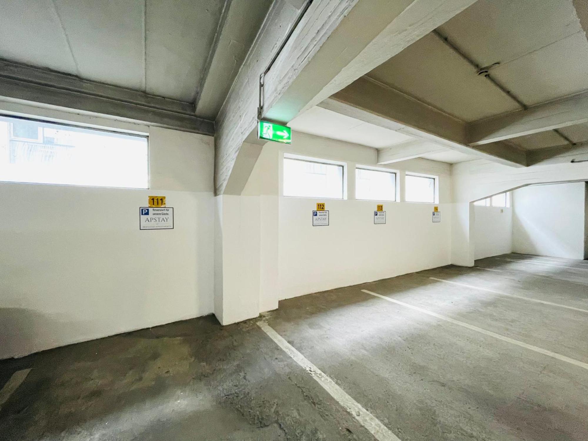 Apstay City Center Deluxe ǀ Free Parking ǀ Self Check-In Graz Bagian luar foto