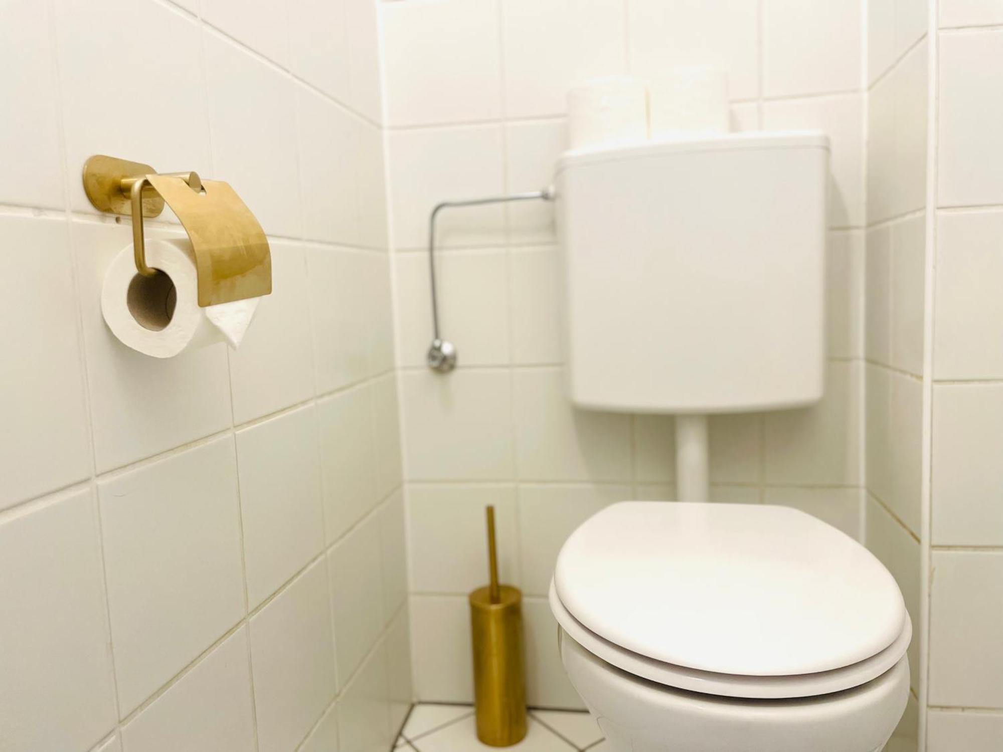 Apstay City Center Deluxe ǀ Free Parking ǀ Self Check-In Graz Bagian luar foto